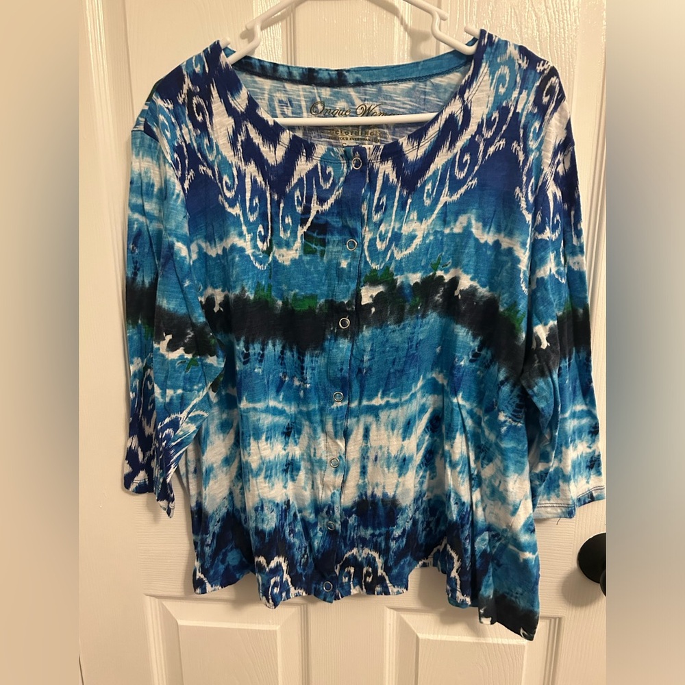 Women’s Button Up Blouse